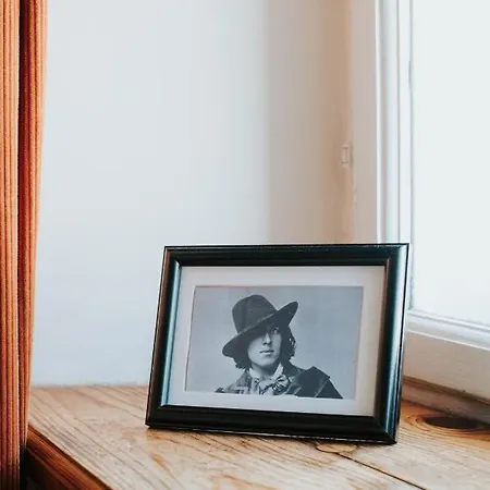 Private Studio At Bookinn Escape In The Heart Of *
